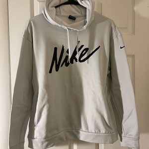 NIKE SWEATSHIRT FOR SALE!